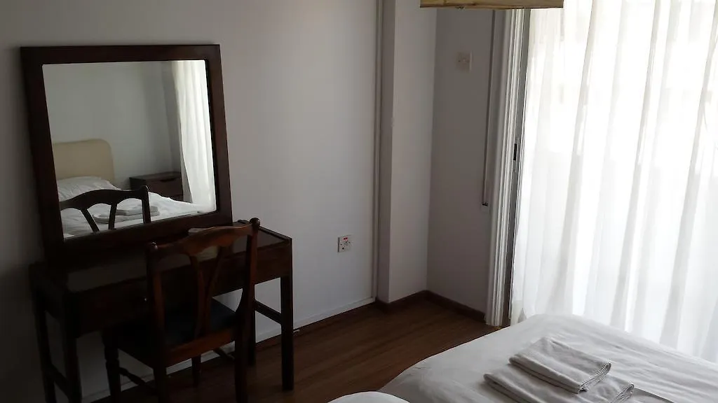 Francis Apartments Lárnaka Ciprus